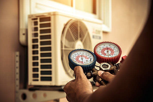 Professional Hvac technician working in Liberty Hill, TX